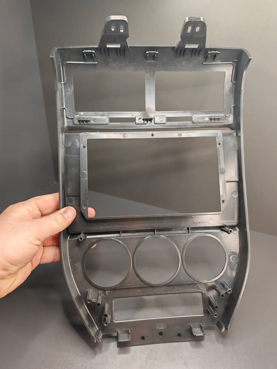 كفر شاشات صينية لسيارات جيب كومباس وباتريوت من موديل 2007 الى موديل 2010
يوجد توصيل لجميع المحافظات ***********
