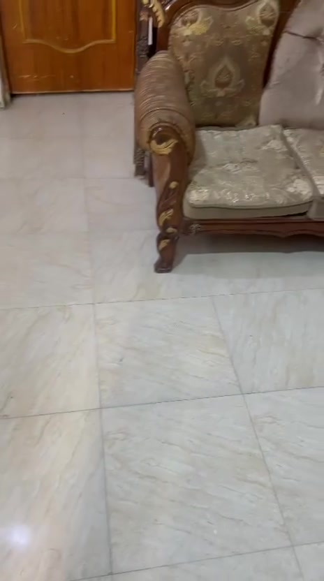 تخم للبيع ١٠ مقاعد السعر ٢٥٠ وبي مجال قليل كلشي مابي بس عوزه غسل المكان نجف حي النداء اي ستفسار خاص بي وتساب ***********
