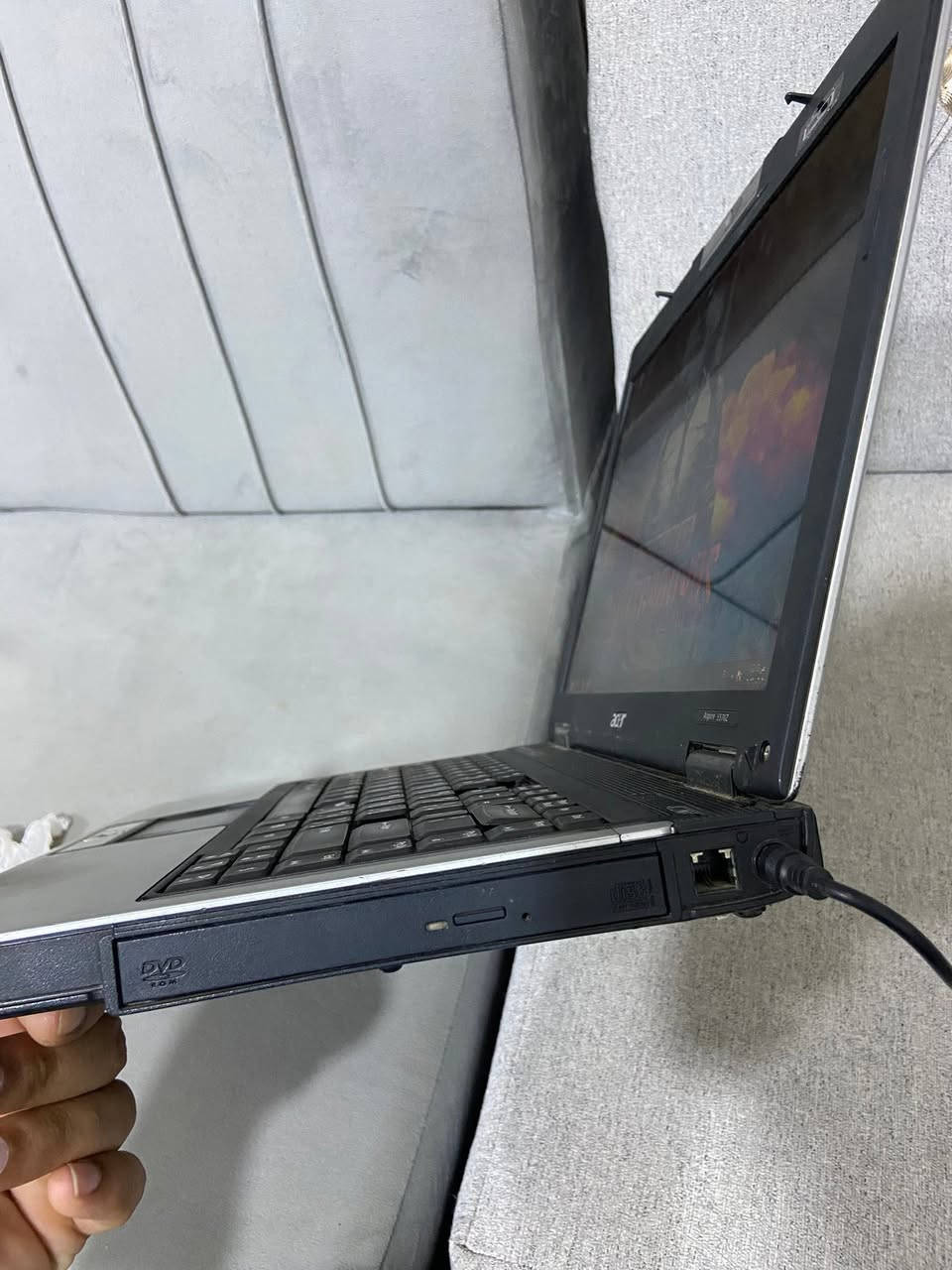 سلام عليكم لابتوب ايسر للبيع  شغاله بس بطارية تعبانه بسرعه تطفى شحن يحتاجله تبديل والمس شويه يعلك اني مستخدم ماوس افظل مواصفاته كدامك  الي تفدينه يتفظل خاص


**إذا كنت صاحب هذا الإعلان وتريد حذفه لأي سبب، رجاءا أرسل رسالة إلى الدعم الفني**