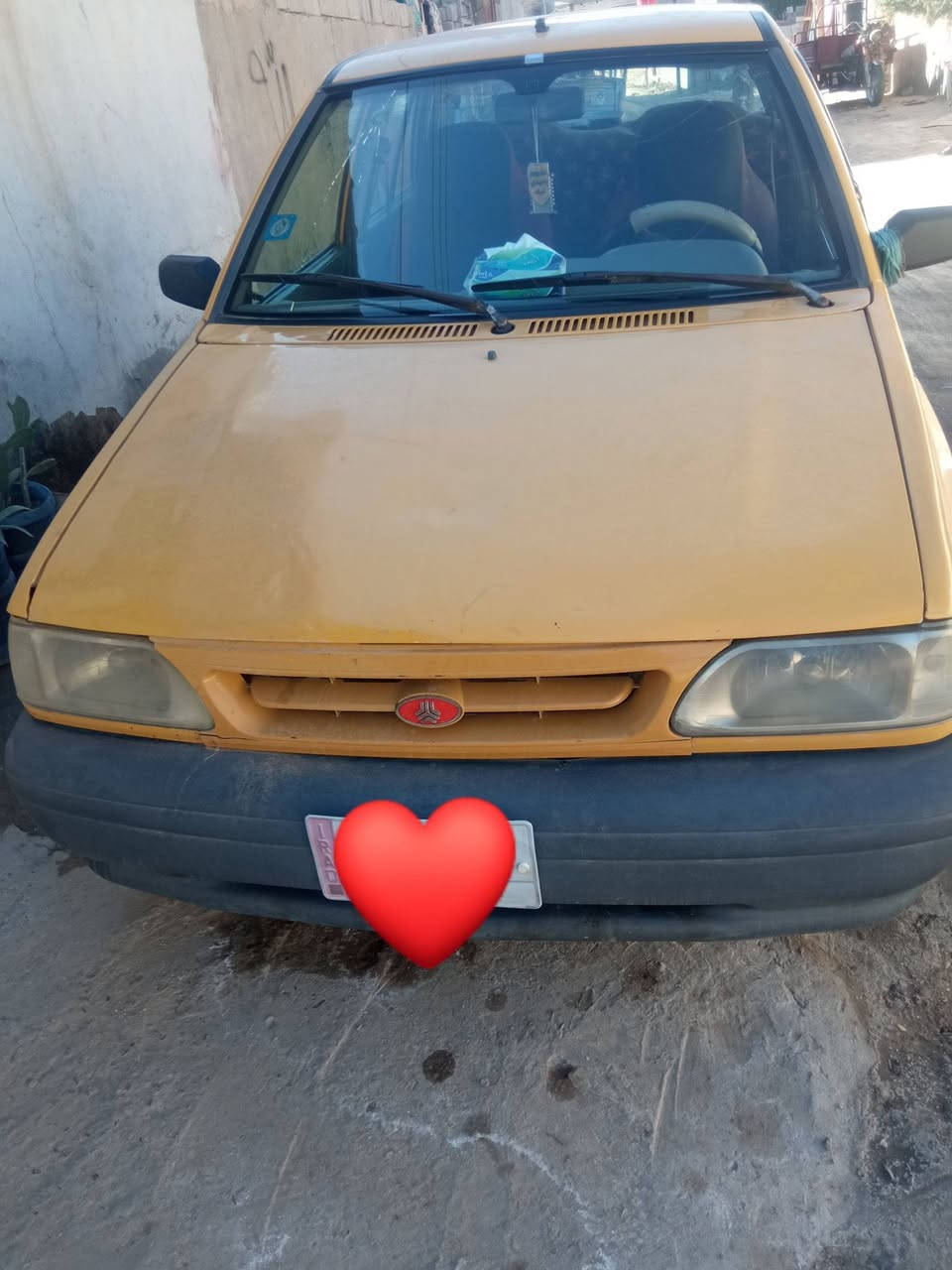 سايبه للبيع مديل 14 سياره جاهزه مصفره هيئه وغرامات سنويه ل28 السعر 29 وبيه مجال قليل مكان بابل حله ***********
