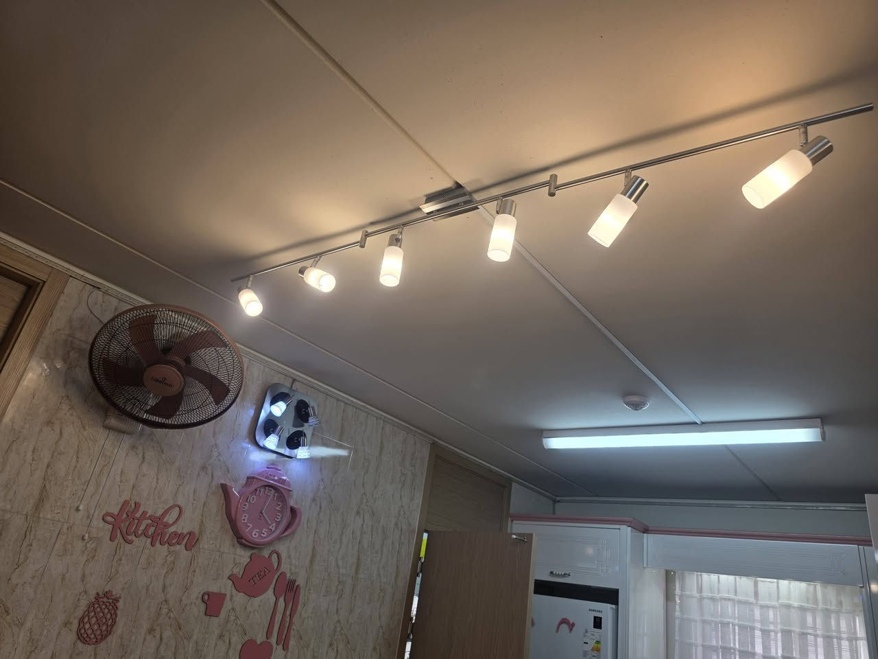 براكيتات مستعمله للبيع
سقفي وجداري 
للاستفسار مراسله صفحه


**إذا كنت صاحب هذا الإعلان وتريد حذفه لأي سبب، رجاءا أرسل رسالة إلى الدعم الفني**