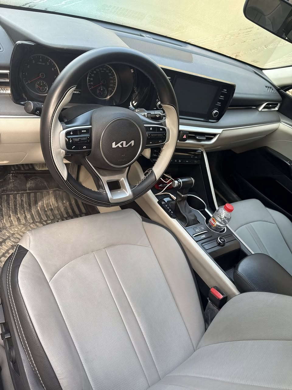 كي فايف خليجي مديل223مكفول عده باردبلباب مقسم باب نفسه بسم شركه سعر200بيها مجال قليل***********
