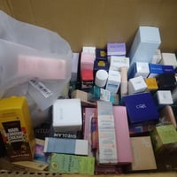 مجموعة مكياج • سيرومات • كريم أساس