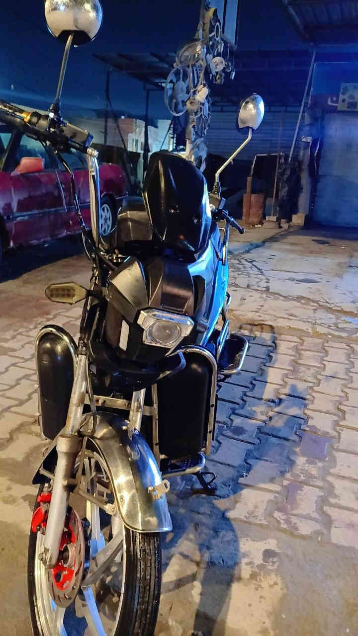 السلام عليكم
ماطور شحن للبيع نوع هارلي نظيف.. بطاريات نص عمر.
السعر ٣٠٠ وبي مجال.. المكان.. فلوجة حي الرسالة.
للإستفسار الإتصال على الرقم ***********
