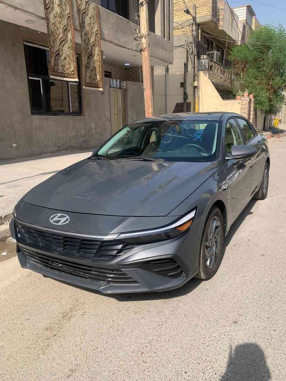 هيونداي النترا وارد امريكي موديل 2024
المواصفات :
بصمة تشغيل + ابواب
تشغيل عن بعد .
شاشة متصلة.
اوتو هولد..
حجم المحرك DOHC 2000.
ثلاث وضعيات قيادة ( نورمل - سبورت - سمارت )
رادار امامي / خلفي امامي.
نقطة عمياء ( حساس مرايا جانبيه ).
دشبول ليد متغير الالوان.
عداد المسافة : 4000 الف كيلومتر .
حادث السيارة بابتين مبدل اصلي امريكي . صور الحادث بالمنشور. 
رقم السيارة : فحص مؤقت / تترقم جميع المحافظات. منفيس بااسمي. 
ايرباك .برده فقط ..
الون سياره .رماديه
موقع السيارة : بغداد / مدينه الصدر 
السعر146$ورقة وبيها مجال قليل 
***********
