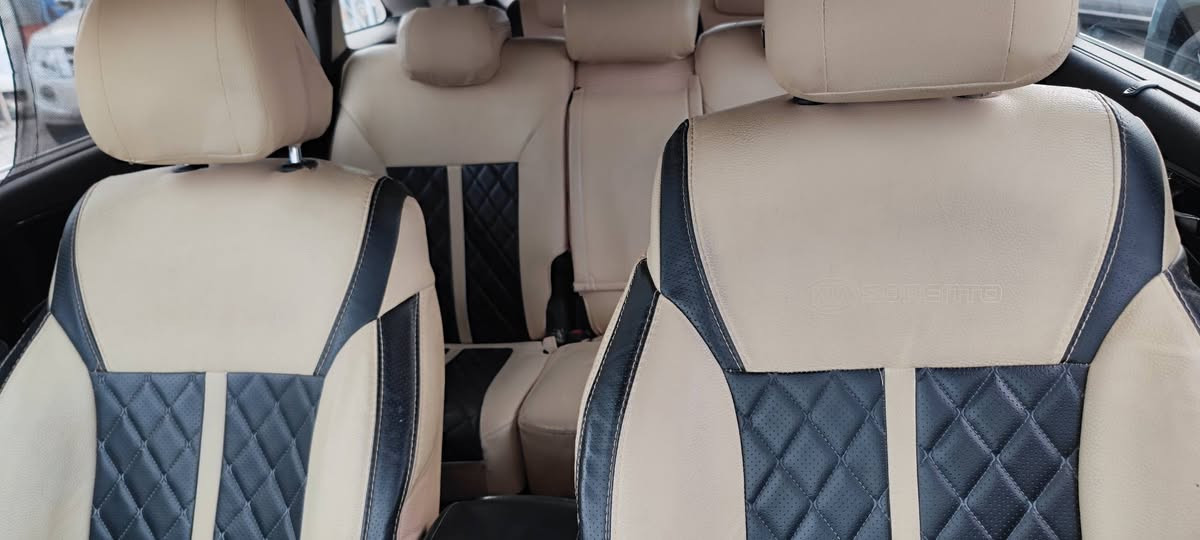 السلام عليكم معرض الماجد يرحب بكم احبتي 🥰🥰😍 
كيا سورينتو 2016 خليجي ومكفول وفول مواصفات 
6 سلندر 
7 راكب 
جنطة كهرباء 
تحكم ستيرن فول 
رزاق لايت 
كشن كهرباء 
لد اماميبك لايت لد 
ويل كب كروم
حساس امامي خلفي 
تبريد 3 قطع 
للمزيد التواصل مع الرقم التالي 
***********
