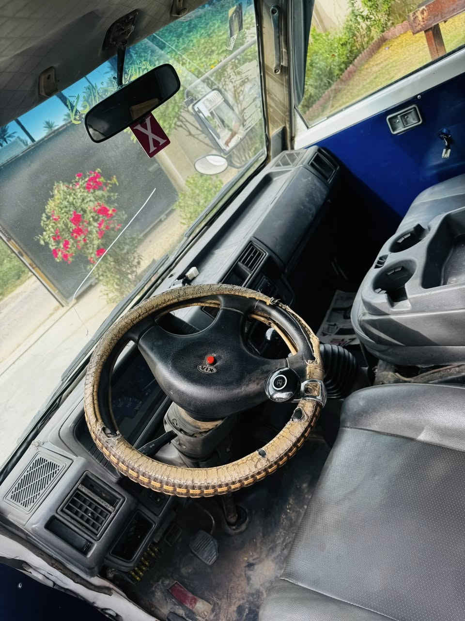 السلام عليكم
كيا بنكو ١٩٩٦ ٧ جناكل السياره على أيدي كامله مكمله ما ناقصها برغي مكفوله أكفلك كير محرك كهربائيات صدر امامي خلفي جديد تخم تاير جديد رقم بغداد الجديد هزه جديده بسمي ثاني يوم احولك مكانها بغداد الدوره هور رجب 

***********
