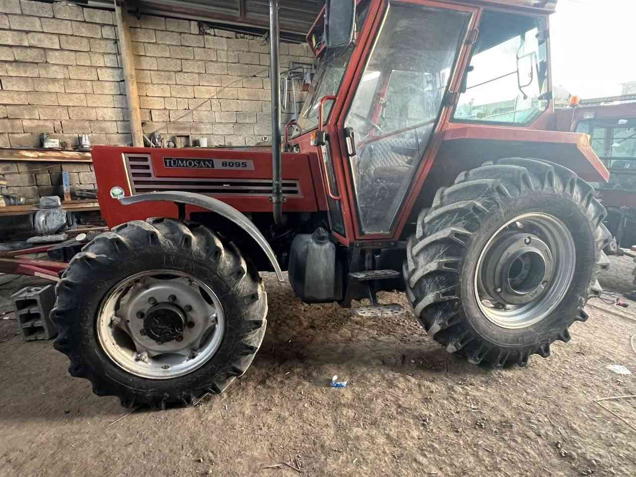 تۆمسان بۆفرۆشتن مۆدیل 2013هەموو گیانی بەشەرت تایەی تازە شۆێن چەمچەماڵ سعری 120کەمێ مەجال 
ژ.م ***********
