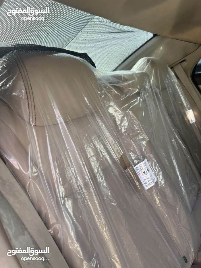 اوباما 2013 بصره حره تحويل وراد كندي دواخل عسلي مكفوله من اي ضربه لا بالخارج ولا بالعراق وهيه وراد كندي داخله كلين وحتى بالعراق مكفوله من اي ضربه والحمدلله بيه فقط صبغ . تجميل نص البنيد والجاملغ الامامي الايمن جزء منه مو كله والبيبان باب الصدر وباب خلف الصدر بيهن نصف صبغ يعني جزء منهن مو كلهن صبغ تقريبا نف الباب يعني السياره كله بيه 3 قطع صبغ فقط وبدون اي ضربه بجم كبس وبدون اي حادث فقط 3 قطع صبغ فقط وبدون اي حادث الباقي مكفول لايت زنون الأصلي يعني نهار عالي وناصي سعره 200 دولار السعر 158 مجال قليل استفسار ع رقمي ***********اضغط لإظهار رقم الهاتف متواجد واتساب او اتصال 
 واتساب او اتصال اضغط لإظهار رقم الهاتف *********** البصرة, العراق
