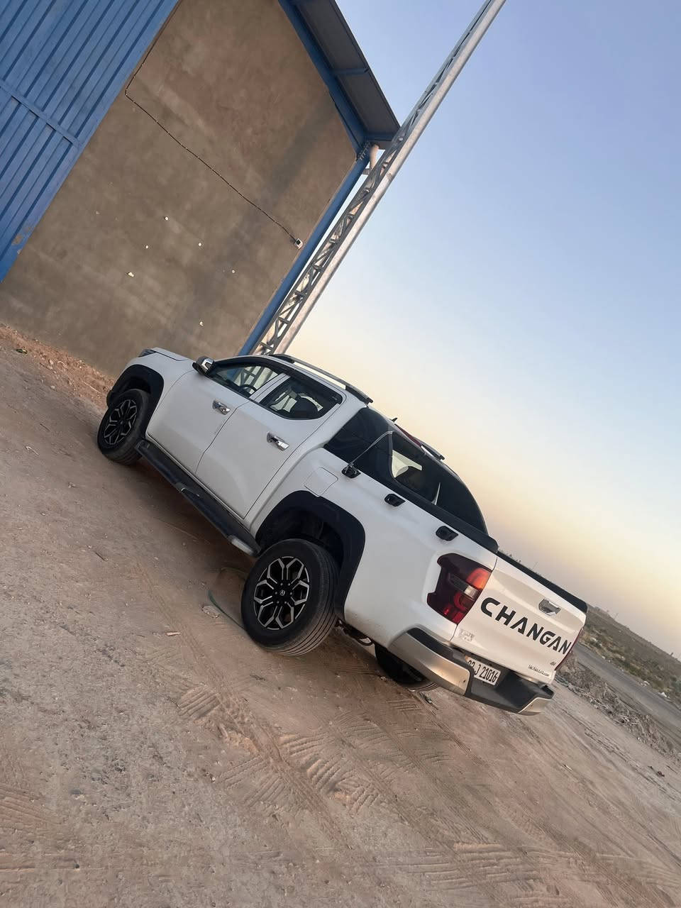 يالله
شانجان هنانتر بيكم 
ماشيه 50 الف 
سياره بعدها بل ضمان 
موديل 2025 
سعر 31 مليون قفل
معروفه مواصفاتها ابحث عنها وشوفها 
كفاله عامه السياره بل ضمان**
مكان سياره نجف 
رقمي ***********
