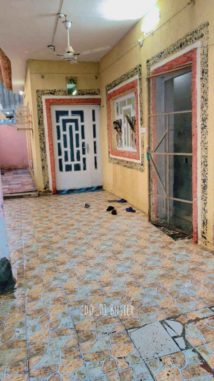 السلام عليكم عندي دار للبيع المساحه الكليه 247 متر طابو زراعي سند 25 تحويل مباشر باسم المشتري متوفره كل الخدمات الورديه سيف سعد قرب الصيدليه طريق يا حسين السعر 65 وبي مجال الاستفسار مراجعه مكتب عقارات الحسام اتصل على رقم الهاتف ***********+*********** اخوكم ابو مومل
