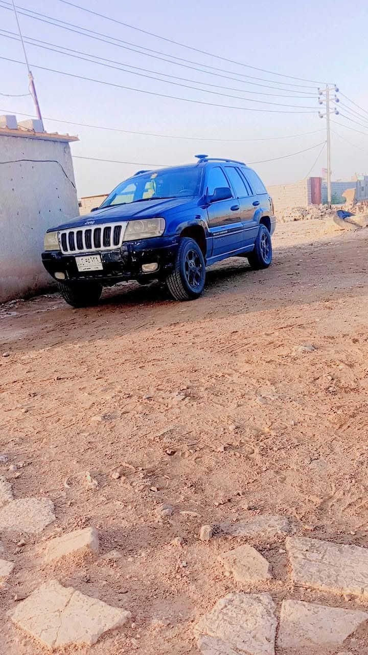 جيب الفيني للبيع 
مكينه وكير فيشه وبطل VvT 
حداديه جديده  باتري جدد  تبريد ثلج 
تخم تاير 
رقم بغداد تحويل فقط  سنويه لل ٢٨ 
كهربائي كله شغال 
شاشه تاب 
سنتر لوك كامل 
السعر 50وبيها مجال للشراي 

نواق السياره 
فقط المكينه بيه بخار
***********
