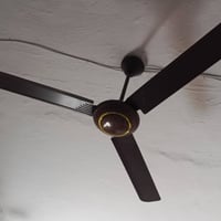 ٤ مراوح سقفية