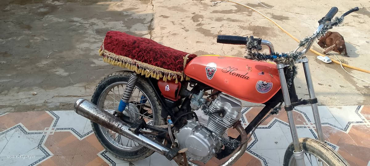 300 دراجه ايرانيه
مكانها بالشايبه محطه القطار
الشراي يراسلني


**إذا كنت صاحب هذا الإعلان وتريد حذفه لأي سبب، رجاءا أرسل رسالة إلى الدعم الفني**