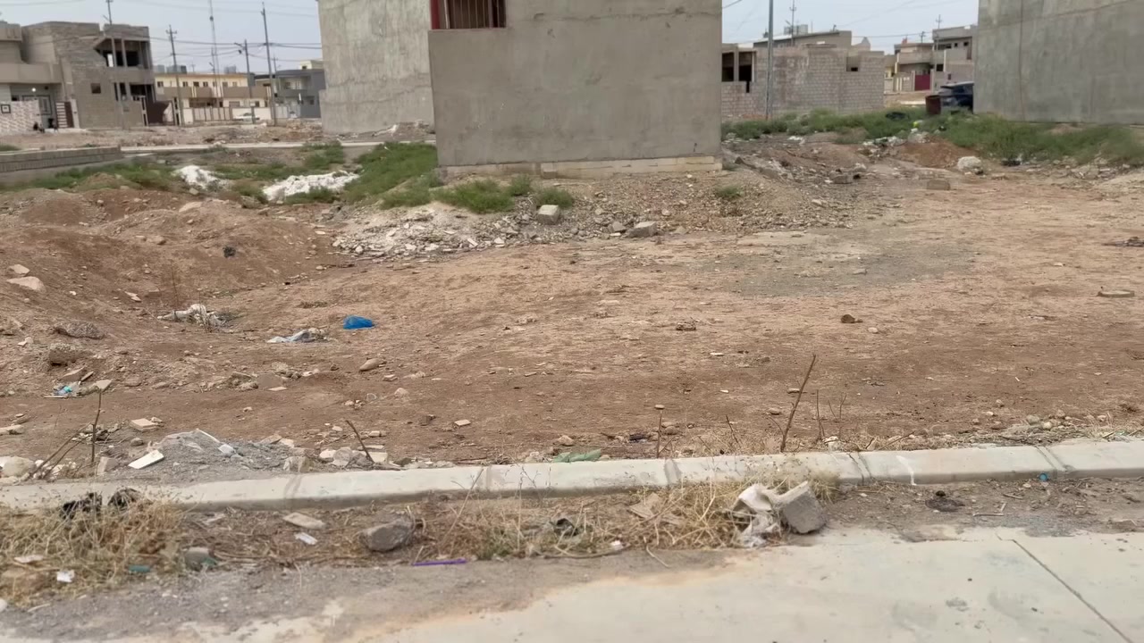 السلام عليكم قطعه ارض للبيع  المساحه 100م عنوانها  
موصل زيونه جمعيه العدل سعرها 35 وبيها مجال  شراي 📍🫵

***********

***********
