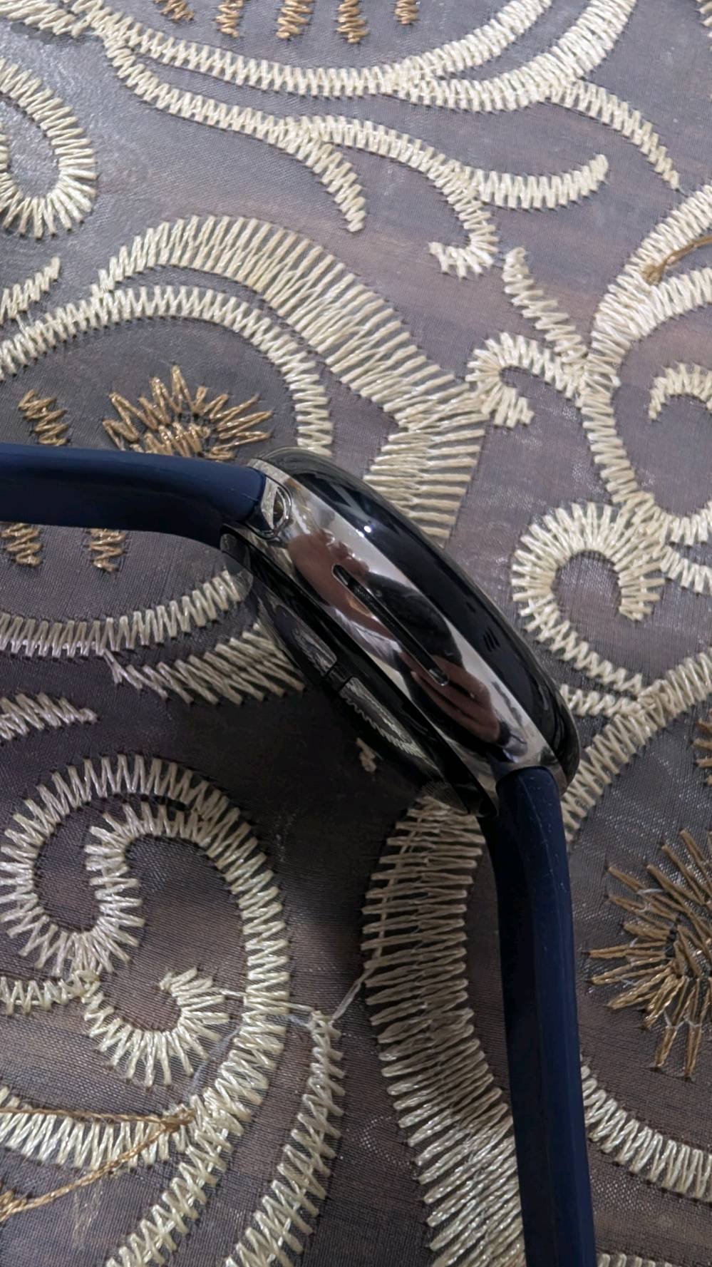 ساعة Google Pixel Watch 2 
بحجم 41mm
🔹 شاشة AMOLED 
🔹 مستشعرات صحية  (نبض القلب – التوتر – النوم)
🔹 نظام Wear OS 
🔹 GPS نظام تحديد المواقع 
🔹 مقاومة للماء 
🔹 بطارية تدوم ليوم واحد
الساعة بدون كارتون فقط شاحن
 تابع نشاطك، صحتك، وتنبيهاتك
السعر 90 الف دينار 
توصيل مجاني 

للاستفسار الاتصال *********** او مراسلة واتساب
