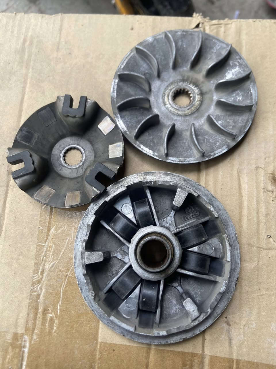 سلام عليكم
زوج كلجات سكنس عام  رياضي مال حاويه 
لامامي دوشي ختم 
خلفي يو سي ختم 
ثنينهن حاويه اصلي مو تجاري 
ابيعهن ع ضمان  شلعه والمعدل 
سعر خاص 
بغداد شهداء العبيدي 
*********** توصيل موجود
