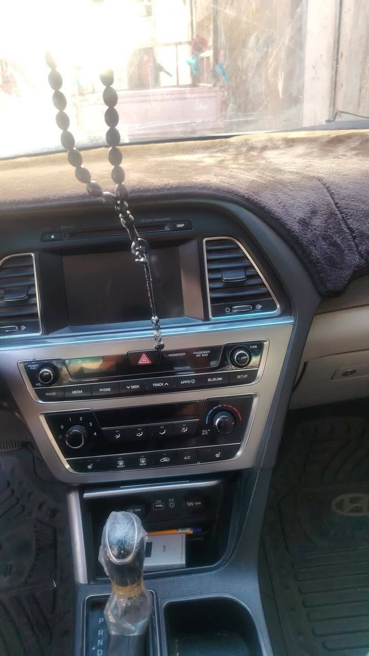 السلام عليكم سوناته  مصبوغه حزام شرط تكشير حادثه بمريكا بنيد مديل 17 فول مواصفات فتحه بصمه وبصمت  بيبان اناره عد لاقتراب وهواي بيه مواصفات مكينه كير حداديه كفاله لا تنقيص ولا تبخير معلايه كازكت انسه شي اسمه دوانز سياره حاهزه عل اخر حبايه ما عايزه شي السعر 110وبيه مجال قليل  مكاني النجف شارع المدينه وهاذه رقمي***********
