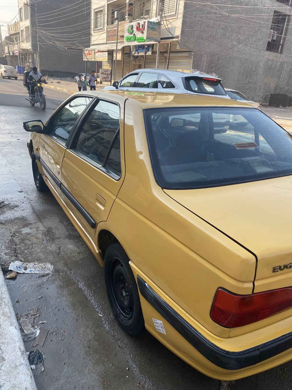 سلام عليكم
بيجو بارص موديل 15
رقم بغداد باسمي رقم انكليزي هزة جديدة هيئة مصفرة 
تحويل شرط (اليدور مكاتبة عادية ليخابر ولا يتعب نفسة)
بيه طخة بجاملغ السايق وممصبوغ
سعر 42 وبيه مجال
مكان الغزالية
***********
