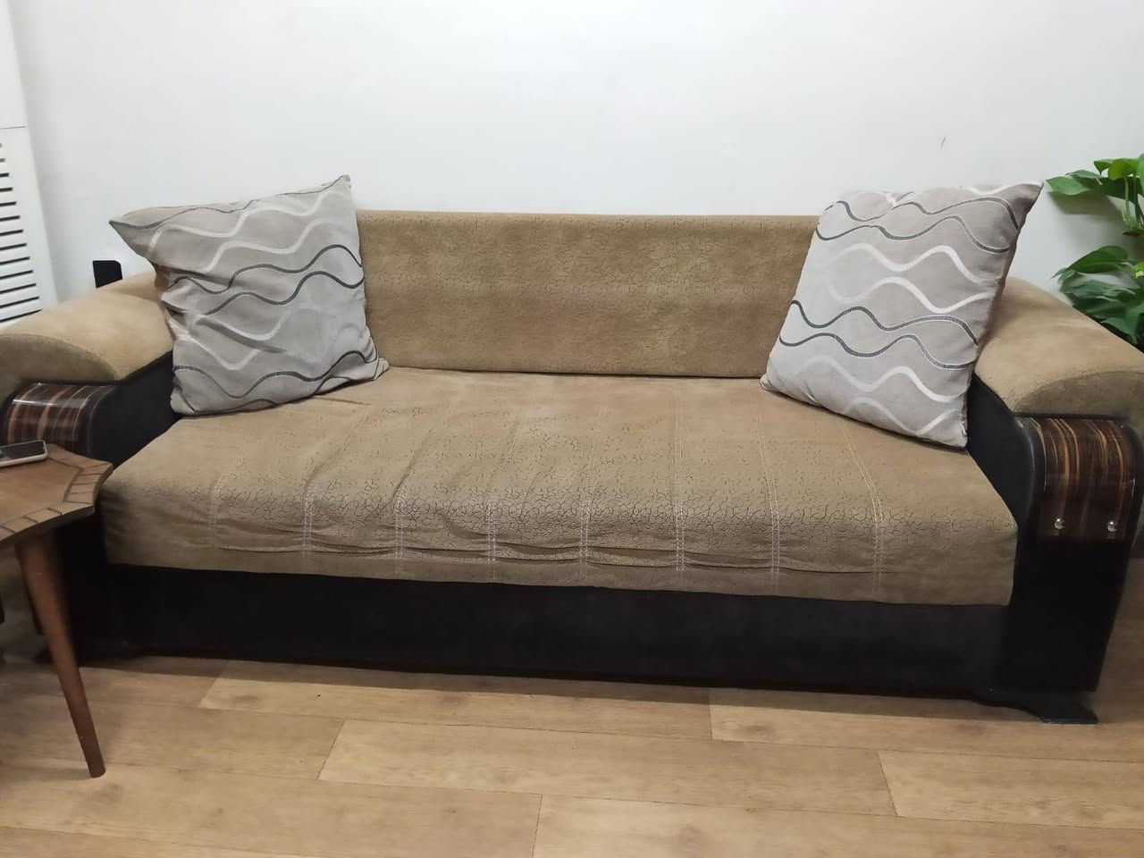 اثاث منزلي للبيع الشراي يتصل واتساب موجود ‏‪***********‬‏
