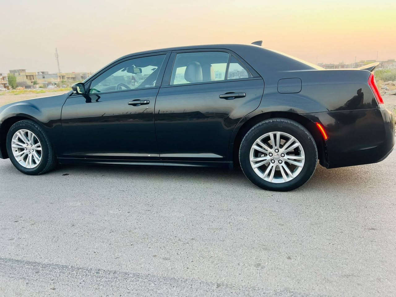 السلام عليكم اوباما 2015 فول موصفات $ بيها 3قطع جاملغات وبنيد صور الحادث داخل المنشور رقم بغداد بسمي شرط التحويل مكينه كير اكسل حداديه تخم تاير كل كفاله شرط تو ويل مكينه 3600 السعر 165 وبيها مجال مكان السياره بغداد ***********
