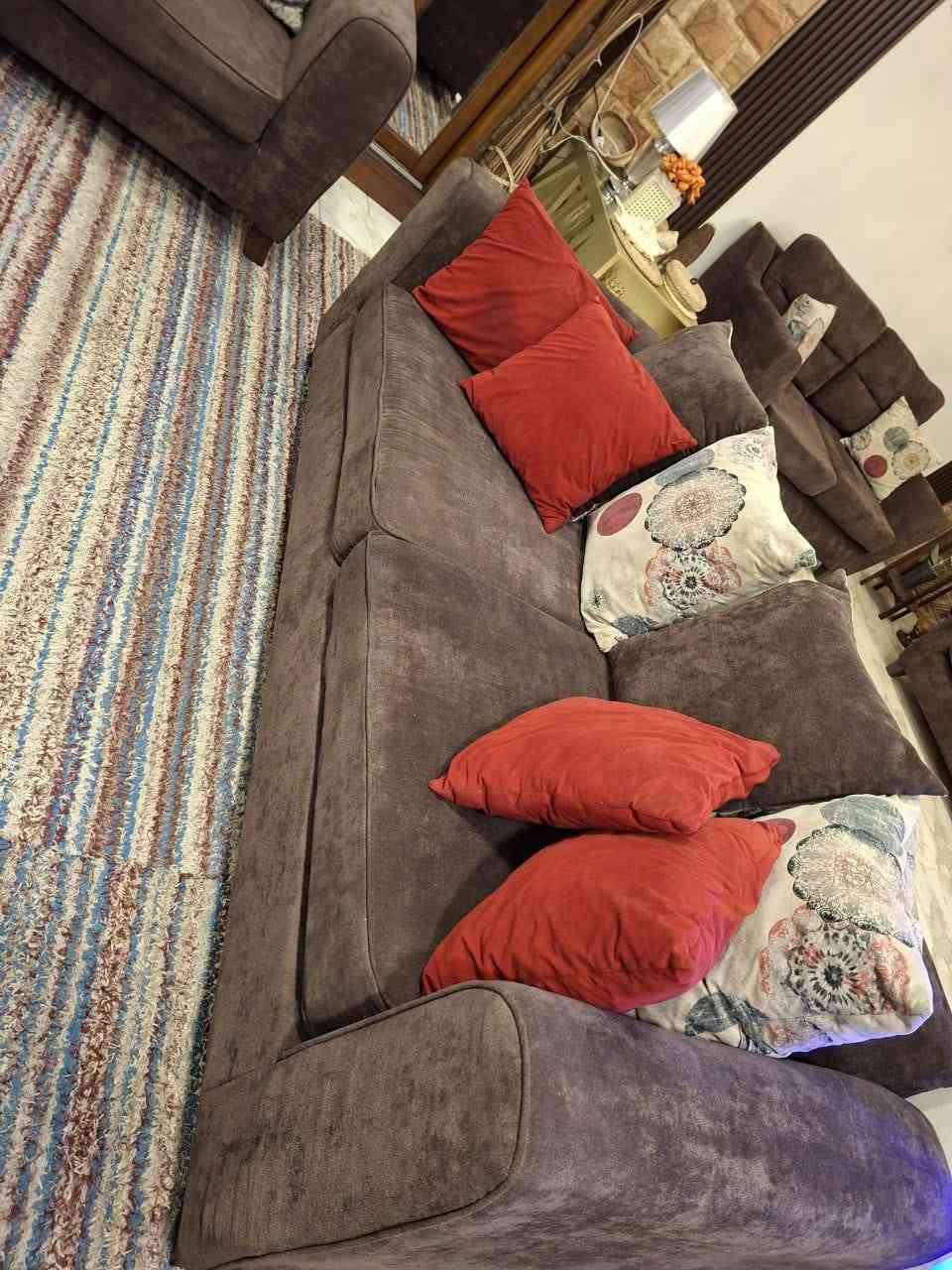 طقم كنب كورنر modern 🛋️
راقي جداً خشب سويد 🪵 بالكامل ، اسفنج دانلوب ، أرجل زان 🪵 قماش شانيل  فاخر ، تصميم مميز و عصري ✨ استخدام بسيط جداً بحال الوكاله . (( بسعر مغري جداً 🏷️ )) 

 .


**إذا كنت صاحب هذا الإعلان وتريد حذفه لأي سبب، رجاءا أرسل رسالة إلى الدعم الفني**