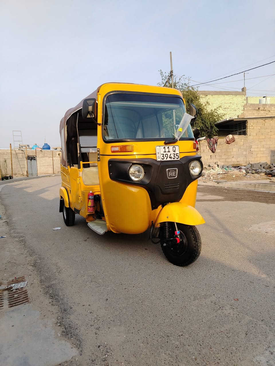 تك توك 2022  شهر8 باسمي بيها لغد مصبوغ ونص صفحه الوره َودوس مالتها__ مفتوحه  مبدل بوشه وبستم
ويحتاجله عمبار وسلف مالتها غير هذني كل نقص مابيها ومع العليم السلف شغال وكلشي مابي يمشيك شكد ماتريد بس العمبار ١٥الف سعره هو وشده
مكاني مدينه الصدر قريب علئ كسره وعطش
السعر7ملاين_750الف
رقم الهاتف ***********
