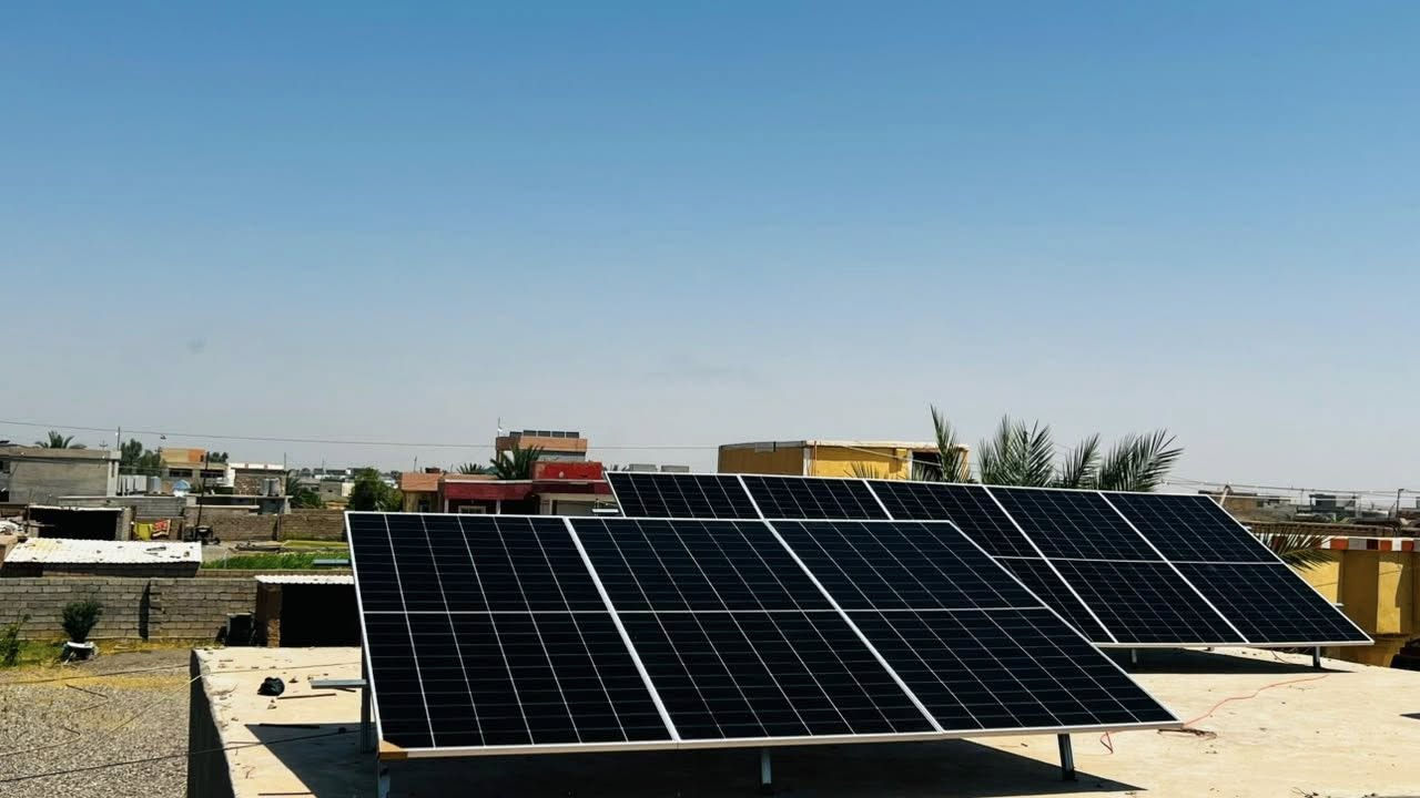 � اعليلة⚡16 أمبير نهاري – 16 أمبير ليلي

☀️ منظومة طاقة شمسية منزلية متكاملة بأعلى المواصفات العالمية
💡 استثمر في طاقة بيتك… واستمتع بالكهرباء 24 ساعة بدون انقطاع

⚡ قدرة تشغيل عالية:
• 16 أمبير نهاري
• 16 أمبير ليلي

🔋 بطارية ليثيوم 16 كيلو – LVTopSun

• أداء مستقر وكفاءة عالية
• مناسبة للعمل في الظروف الصعبة
• ضمان وجودة عالية للاستخدام الطويل

☀️ 8 ألواح شمسية 600 واط 
ضمان 10 سنوات – كفاءة عالية في أقسى الظروف

🔌 إنفيرتر 6 كيلو – WELION
أداء ذكي وثبات عالي في التشغيل

🛠 يشمل العرض:

✔️ تركيب وتنصيب كامل
✔️ هيكل حديد مغلون مقاوم للماء والرطوبة
✔️ سراكت وجوزات أصلية
✔️ وايرات نحاس أردنية أصلية عالية الجودة

💡 حل مثالي للتخلص من المولدات والضجيج والمصاريف المستمرة
💰 استثمار ذكي يوفر عليك لسنوات

📞 للحجز والاستفسار:
***********

📍 زورونا: الشرقاط – أسديرة عليا
