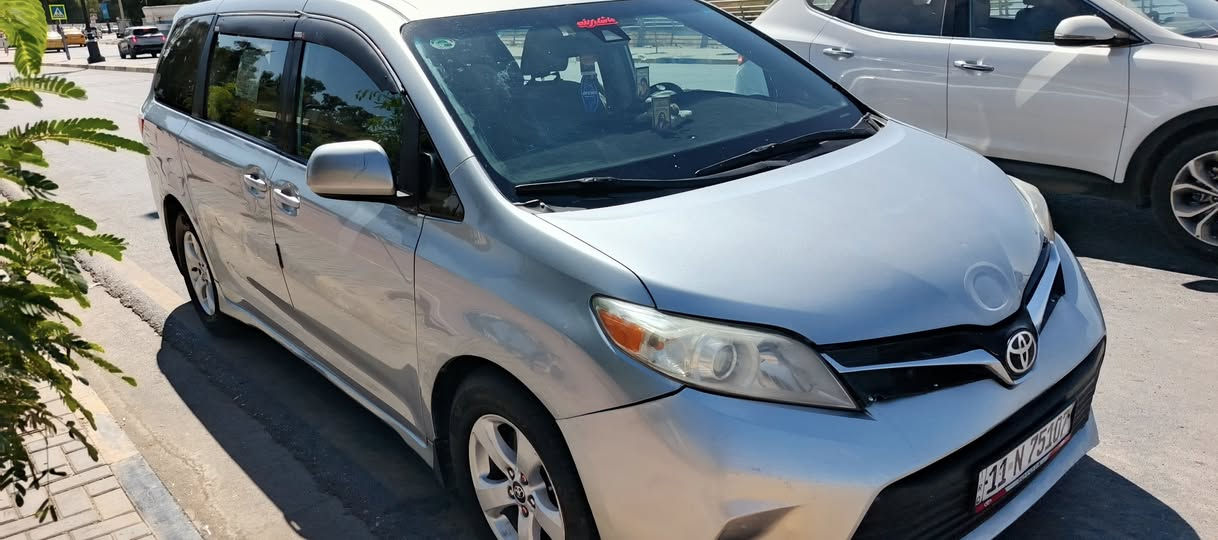 سلام عليكم 
توياتا سينا
موديل ٢٠
مواصفات  Le
حادث بل خارج جاملغ 
بل عراق  هلال خلفي صبغ بسسب شخوط
تايرات جديدة 
حداديا جديد 
محرك كير كفاله عام
رقم بغداد دولي ذ
هزا سنوي جديدة
سعرها190٠$ بيها مجال 
مكان سياره موصل
أي استفسار على ارقم تاليه
***********
***********
