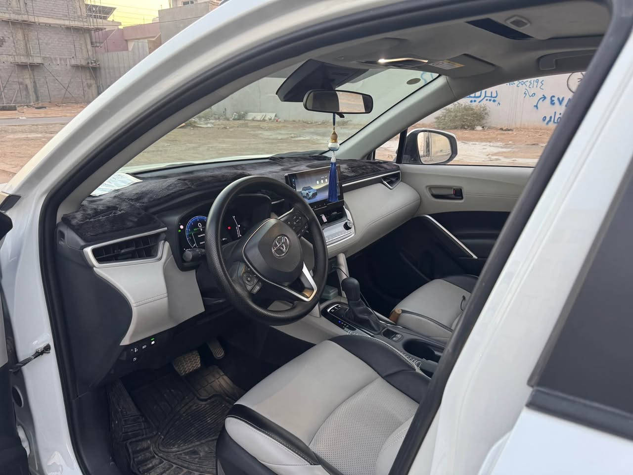 تويوتا فرنتلانده ر موديل 2024 فول فول مواسه فات(سلايد،به سمه،كوشن جلد،سئ مودى ليخورين،تولى سه قف،قايش قور،بلاجكتور،به رده ى ناو سندوق)سه ياره كه نمونه يه له جوانى هه موشتى به شه رت و سعريشى 192وه ره قه و مه جاله كى برايانه ى تيدايه.ژماره ته له فؤن:*********** أربيل, العراق
