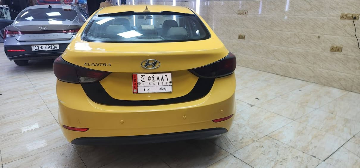 سلام عليكم
النتره البيع موديل 2016
أمريكي بيها جاملغ مبدل اليمن أو سنويه 26شهر 10تخم تاير مكينه 1800
رقم بغداد تحويل مباشر مكان السياره بغداد حي نصر بيع او مراوس
سعر 115او بيه مجال 
الاستفسار ***********
