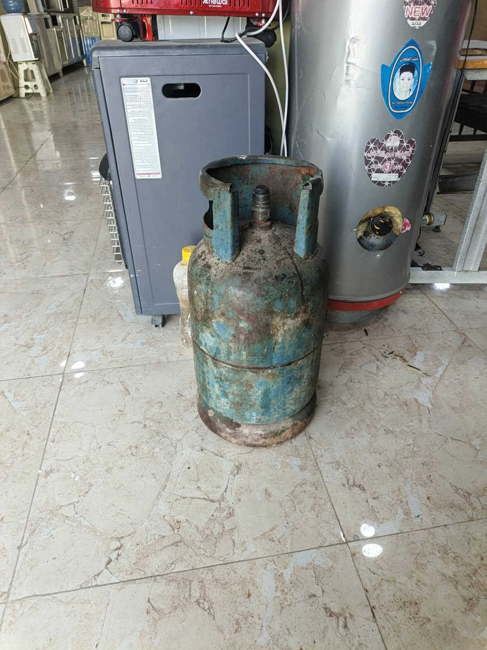 قنينه غاز عراقيه للبيع السعر 50 الف قفل
للاتصال ‏‪***********‬‏
