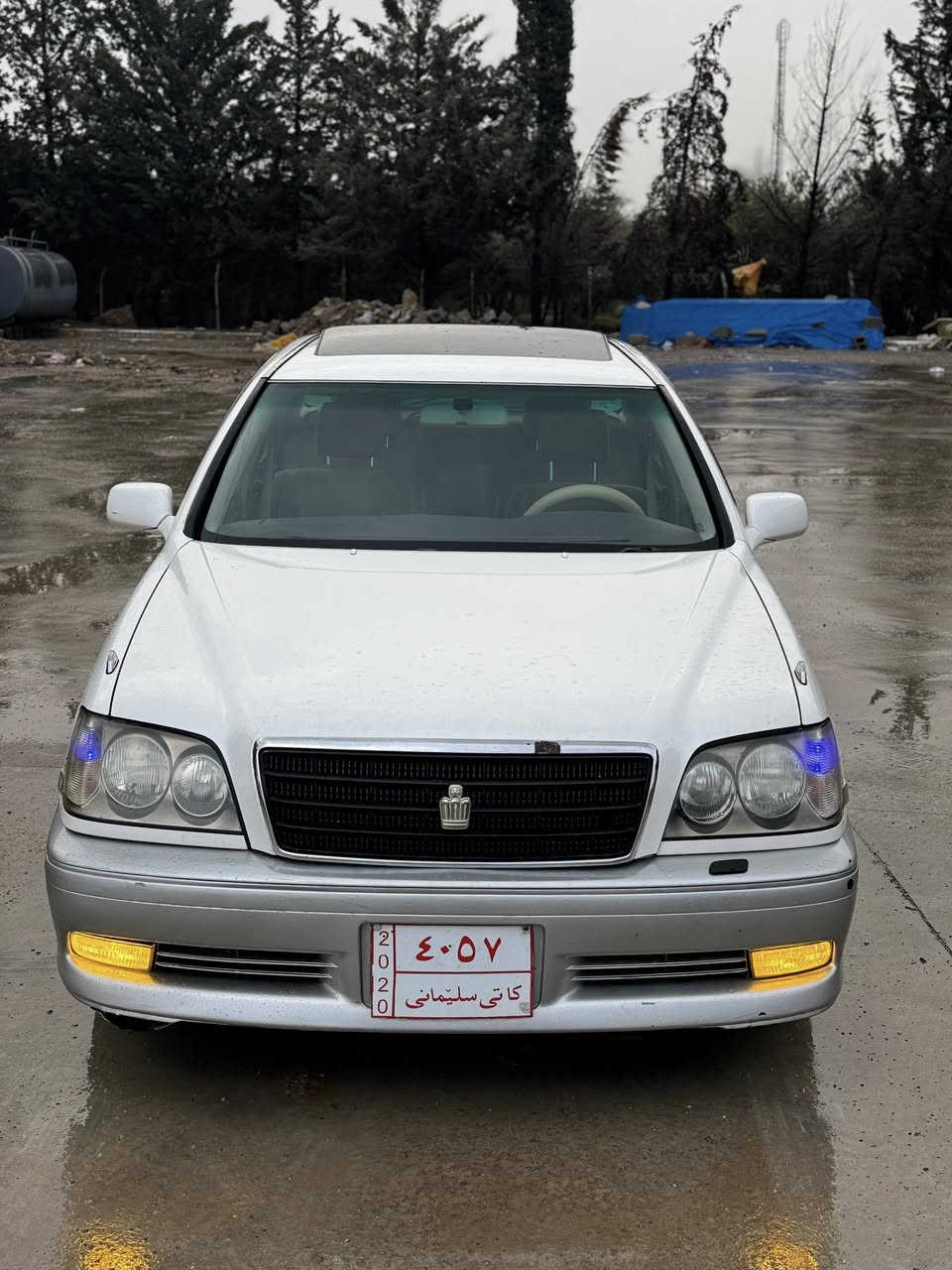 سەرەتا بەناوی خوای گەورە
مەلیکە ٢٠٠٢ 
پیش عییونی دوا کریستاڵ 
مووس موووس 
٣ دووگمەی ناوزەرد پەردە
سڵاید 
هەموو گیانی بەشەرت 
بەشەرتی گێڕ و مەکینە و تەبردید و کەڤەر گۆڕا و شەنسی کۆسسەرە هەمووی بەشەرت 
شوین سلیمانی 
ژ.م ***********
گۆڕینەوە ناکەم بەس فرۆشتن سعری 
٤٨ گەڵا و معامەلەیەکی برایانە
