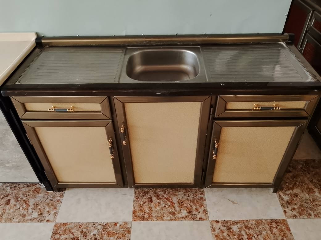 معرض يونس لتجاره الأثاث المستخدم والجديد 

كاونتر مترين ونصف مع سنك متر ونصف مستخدم 

للاستفسار الاتصال على الرقم التالي 

 *********** تكريت, صلاح الدين
