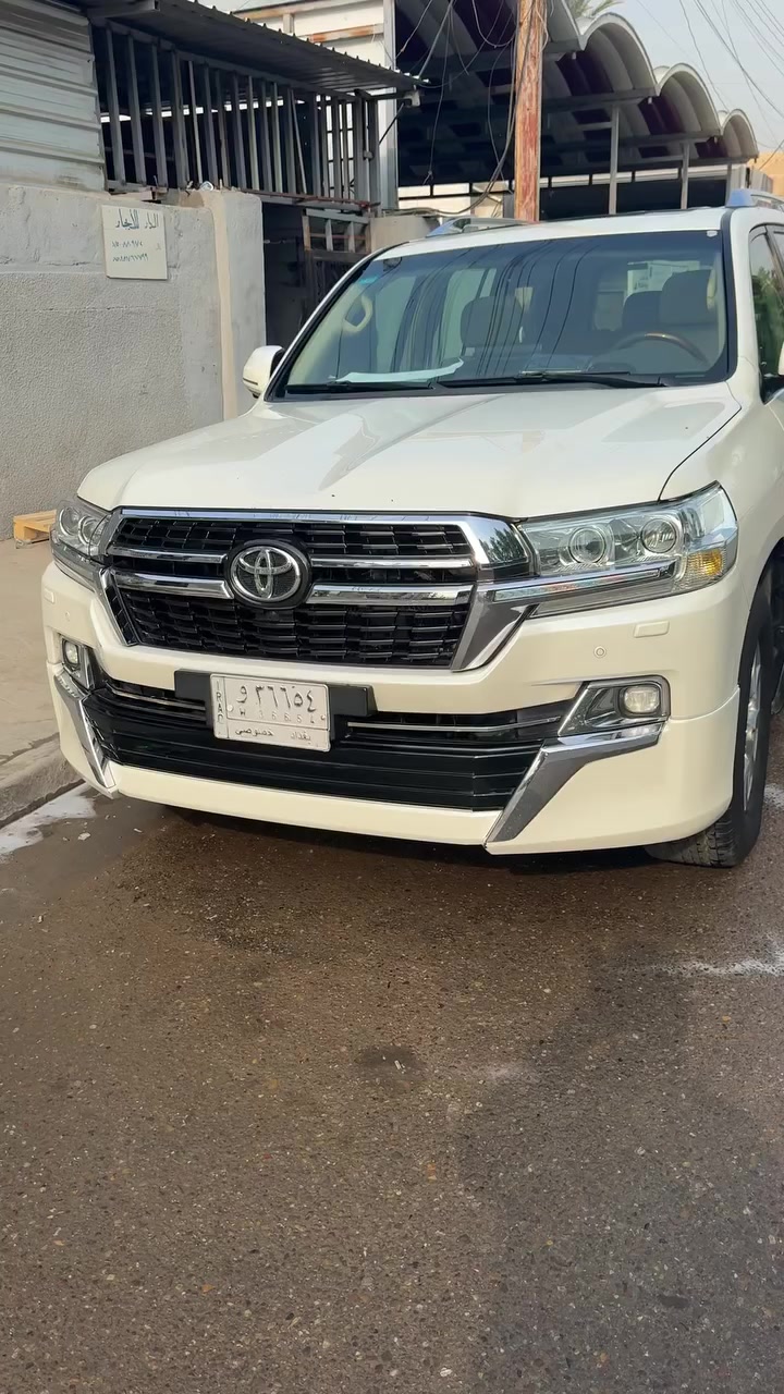 السلام عليكم  موديل 17 ماشيه 136 تفاصيل سونار موجود موجوده بغداد  سعر  380 اتصال ***********
