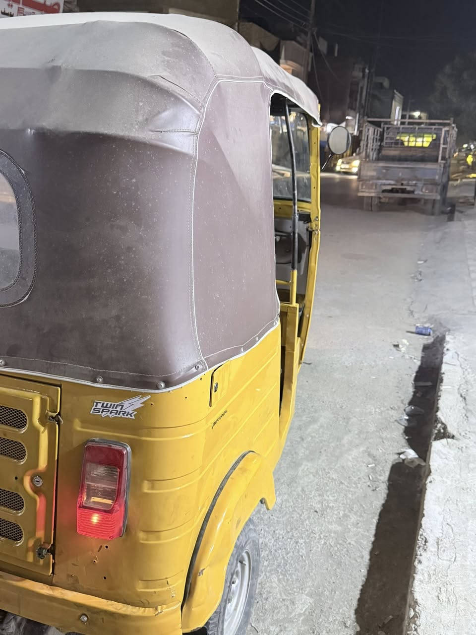 سلام عليكم تكتك لبيع 19موديل اورق اكفلك ترقيم  أي.. نقص مابيه  تايرات كلجات مكينه كشر كله مضمون أي.. خلل مابيه. مكان الدوره السعر 4900المكان الدوره  الانتصال *********** وشكرأ
