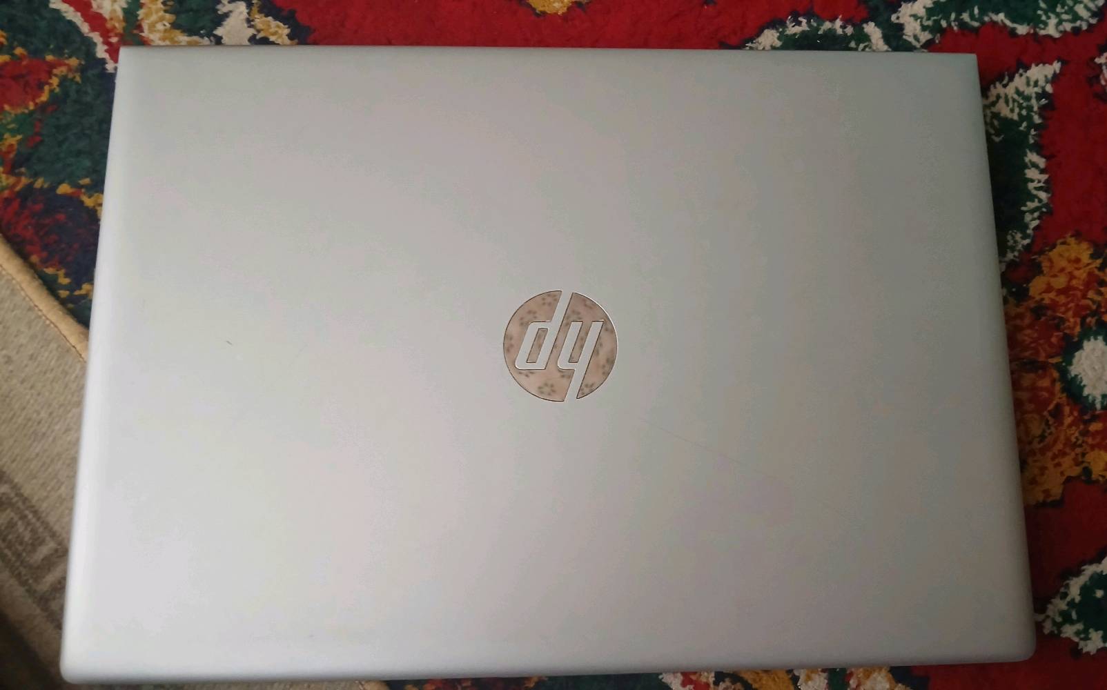 لابتوب hp probook 640 g5 
المواصفات 
core i5 جيل 8 
رامات 8 
هارد ssd 256 
البطاريه تدوم من ساعة الى ساعتين حسب الاستخداك

العيوب
فقط بروز صغير جدا في اطار شاشه قابل للاصلاح 

العنوان 
ديالى بعقوبه 