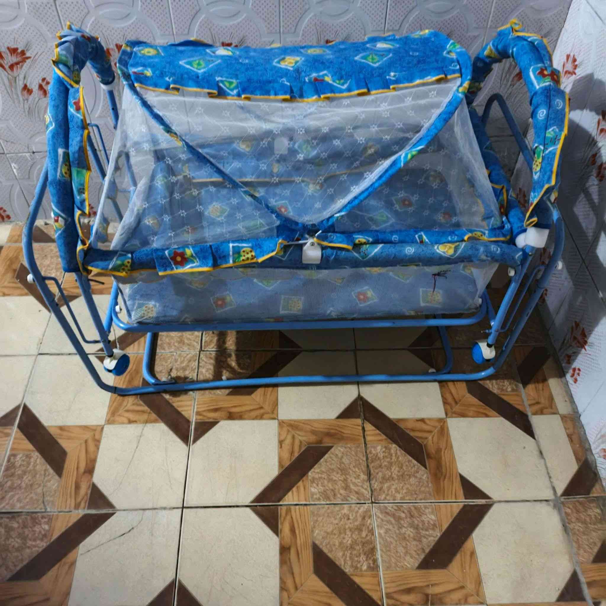 لبيع حمام جديد استخدام قليل سعر 500
جربايه طفل بعده جديده سعر 30 
كاروك طفل نضيف كلش سعر 20
المكان السماوه @


**إذا كنت صاحب هذا الإعلان وتريد حذفه لأي سبب، رجاءا أرسل رسالة إلى الدعم الفني**