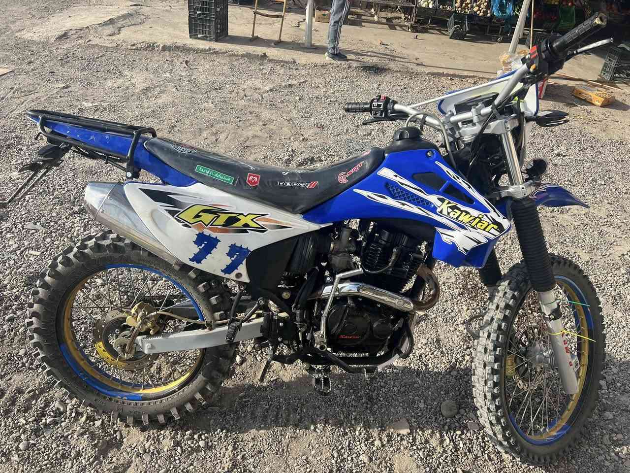 موطور قفاز موديل 24/7 للبيع كلشي بي شغال مايعوزو برقي سعر 1100وبي مجال للطيبين رقم***********
