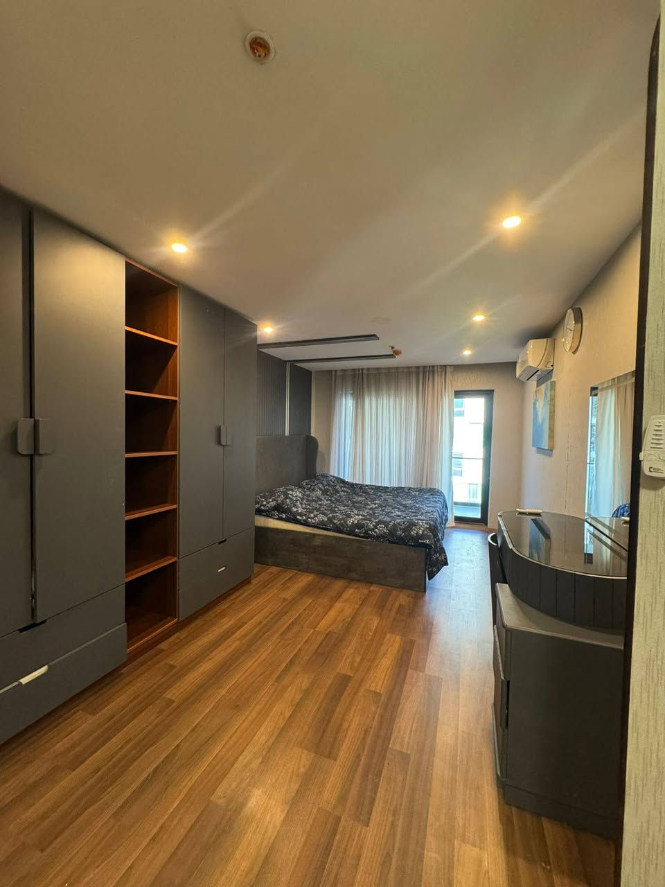 شقه للايجار للبيع منطقه الذهبيه اربيل 
مجمح لايف تاور 
فولvip
ثلاث غرفه صاله 
3+1
مؤسس
سعر750$
الاستفسار على واتساب 
***********
