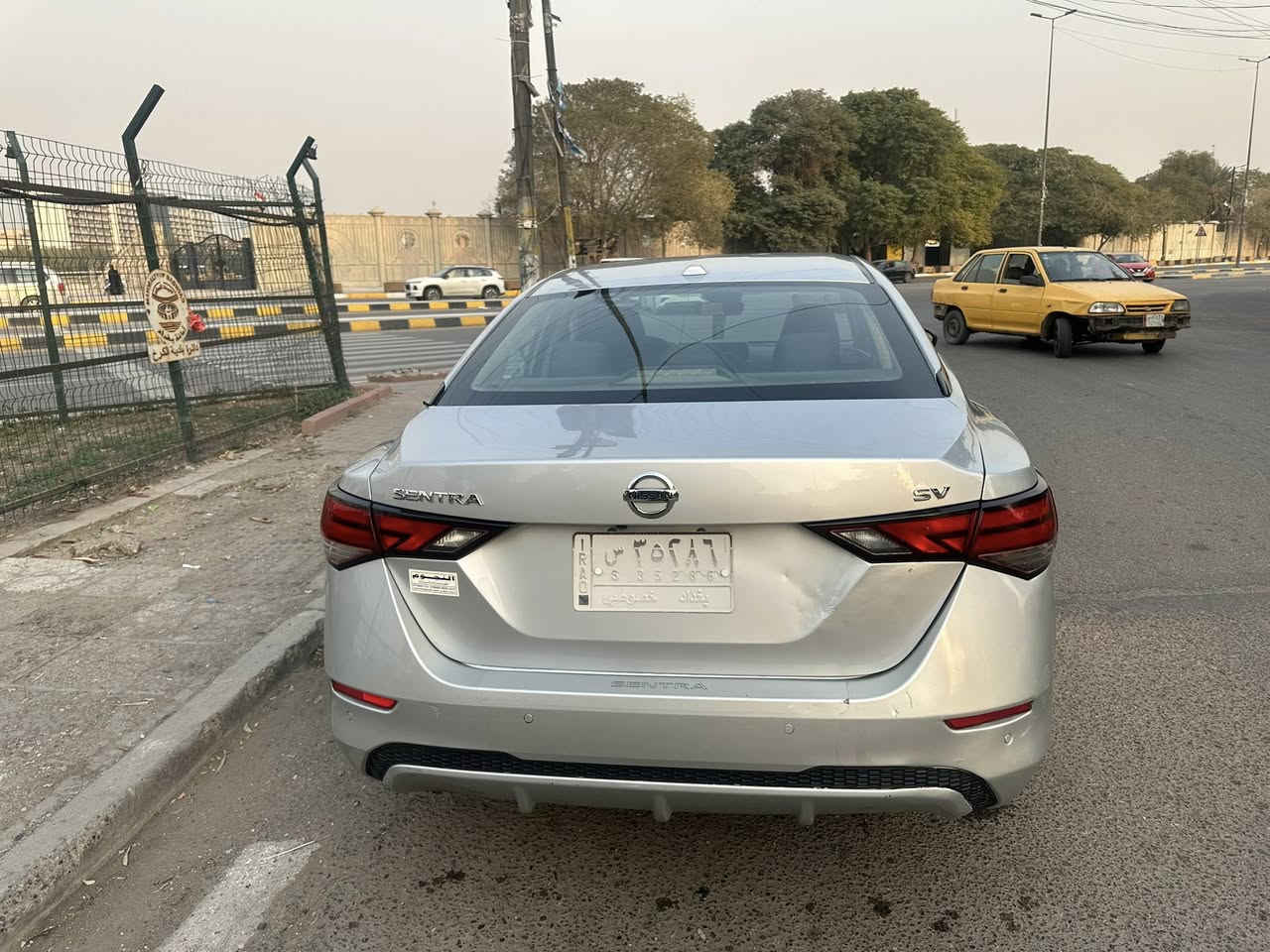 سلام عليكم نيسان سنترا موديل 21 
الحادث امامي مبدل فقط بنيد وصبغ جاملغ خلفي ايمن وبيه قطعة بارد
موصفات sv معروفة
مكان سيارة الكاظمية
اتصال *********** وتساب
