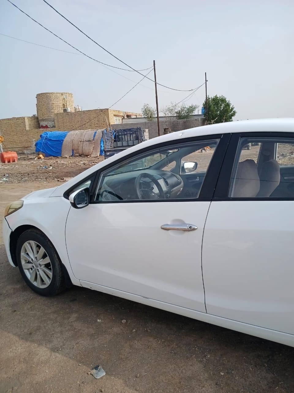 سياره سيراتو 2014 خليجي 
ما بيه حادث فقط دحجات خفيفه ع البارد معدله وكتاب الفحص موجود ب الصور 

السياره جاهزه من كلشي كير ومكينه وتبريد وحداديه 
السنويه لل27 بسمي مداور ثاني يوم 

المكينه1600

مكاني ناصريه للاستفسار/ *********** او ***********

السعر 110 وبيه مجال حك الجيه
