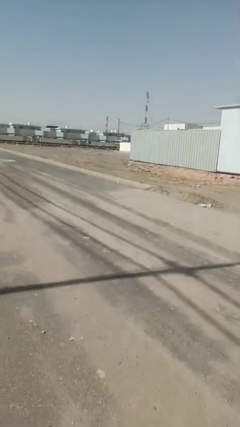 سلام عليكم دار للبيع مجمع الكرار السكني المساحه ٢٠٠ متر مرحله ثالثه شارع ٣٠ وحديقه الدار جاهز للسكن زيرو مامسكون يباع نقد سند حر تفاصيل أكثر موبايل *********** الشراي يخابرني غير متواجد خاص
