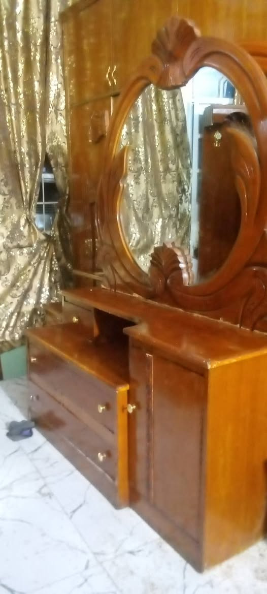 غرفه البيع كامله ***********ابو غريب الشهداء السعر 500بيه مجال
