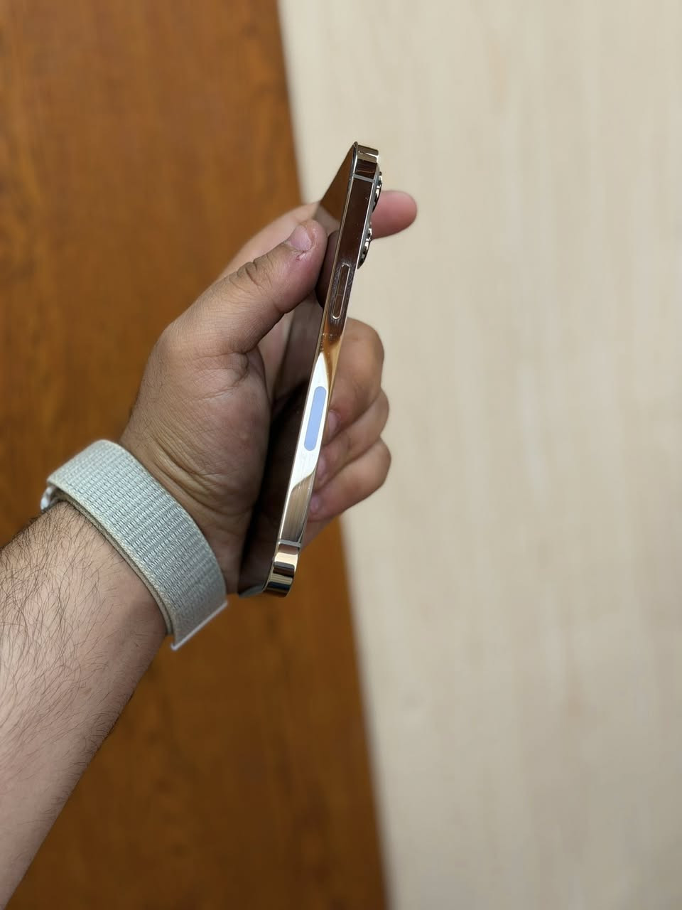 ايفون13 برو (صغير)
ذاكرة العملاقة (1/ تيره /1024)

بطاريه🔋89

نورمال شرط الجهاز 

تك سيم كرت مايعبر هوا

السعر 650 

فيس ايدي شغال

والي ماعجبه السعر ياخذ اغاته والاحسن منه يكون

مكاني موصل حي السكر  ماعندي توصيل 

***********

