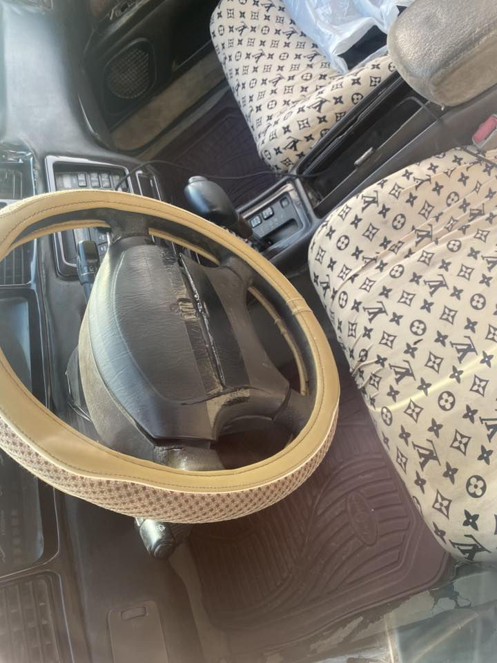 بطه بدون لوحات جاهزه كله مكينه وكير وحداده تخم تاير جامه جديده بدون كصه كله جاهزه مكاني البصره السعر 18 وبيه مجال بصيط 
***********
