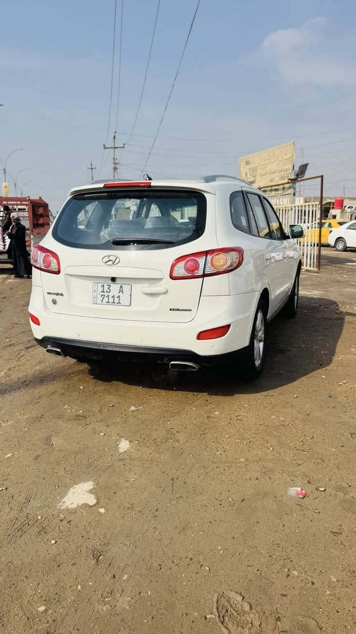 سلام عليكم سياره نوع سنتافي موديل ١٢ سياره سبعه راكب ٦سلندر نص فول فور ويل سياره كفاله بيه بس البنيد الكدام مفتوح بدون تبديل سعر 145وبيه مجال الستفسار نتصل (***********)
