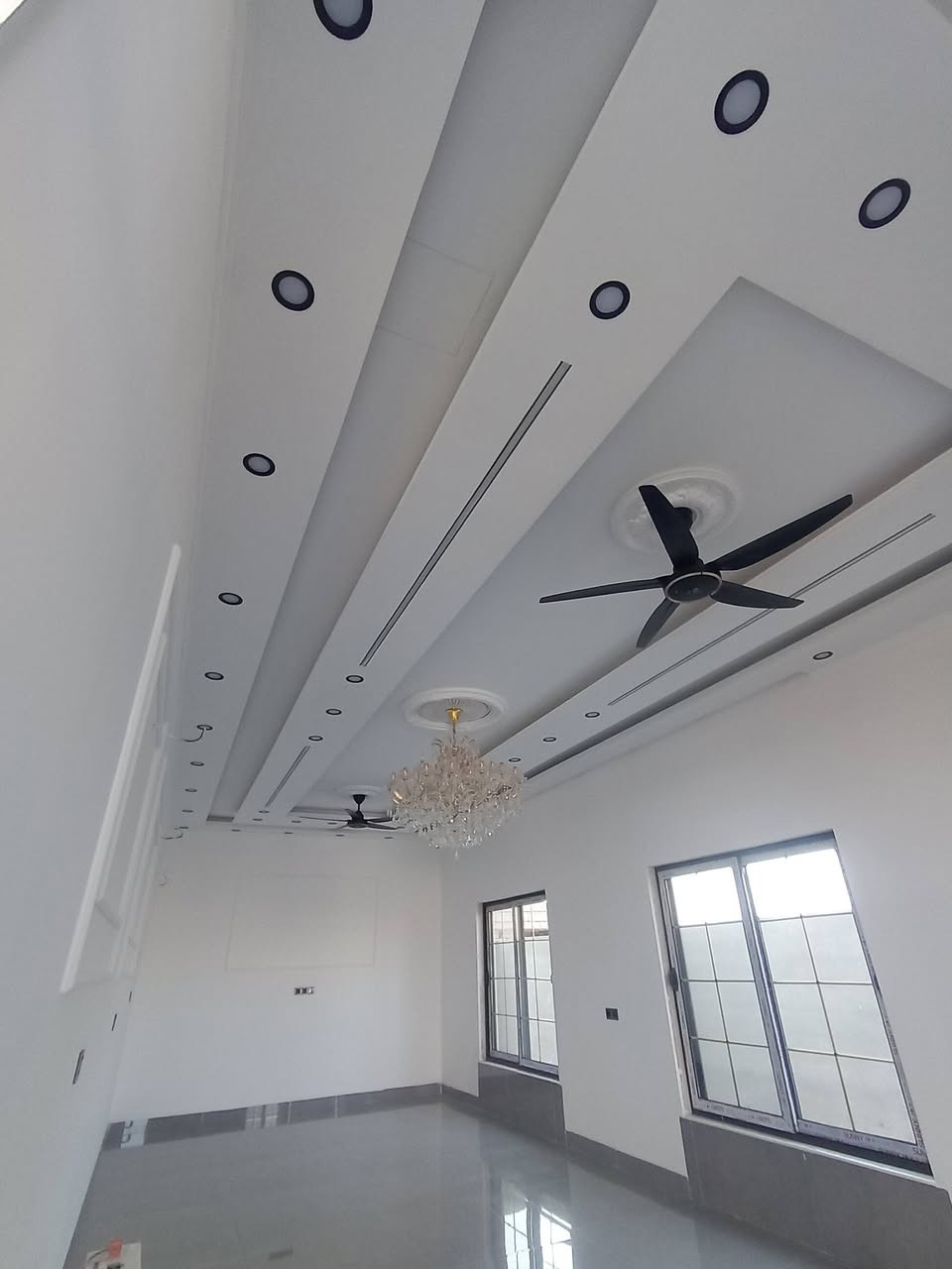 أسطه سقوف مغربيه وثانويه وجميع الديكورات للتواصل واتساب *********** أو خاص
