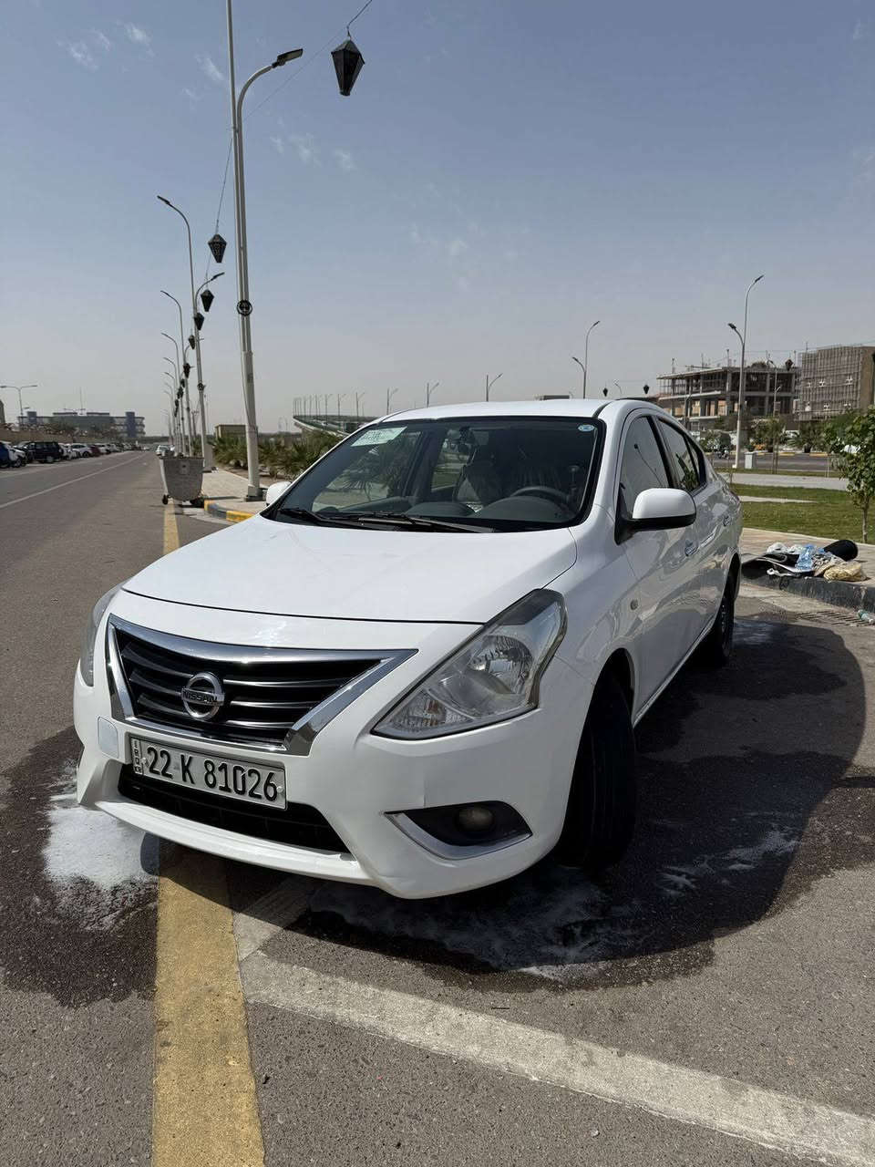 السلام عليكم نيسان صني هندي موديل 2024 ماشيه 148 الف السياره بيها صبغ نص باب العبري الأمامي السياره جاهزه من كلشي السعر 118  عنوان السياره البصره رقم التلفون ***********
