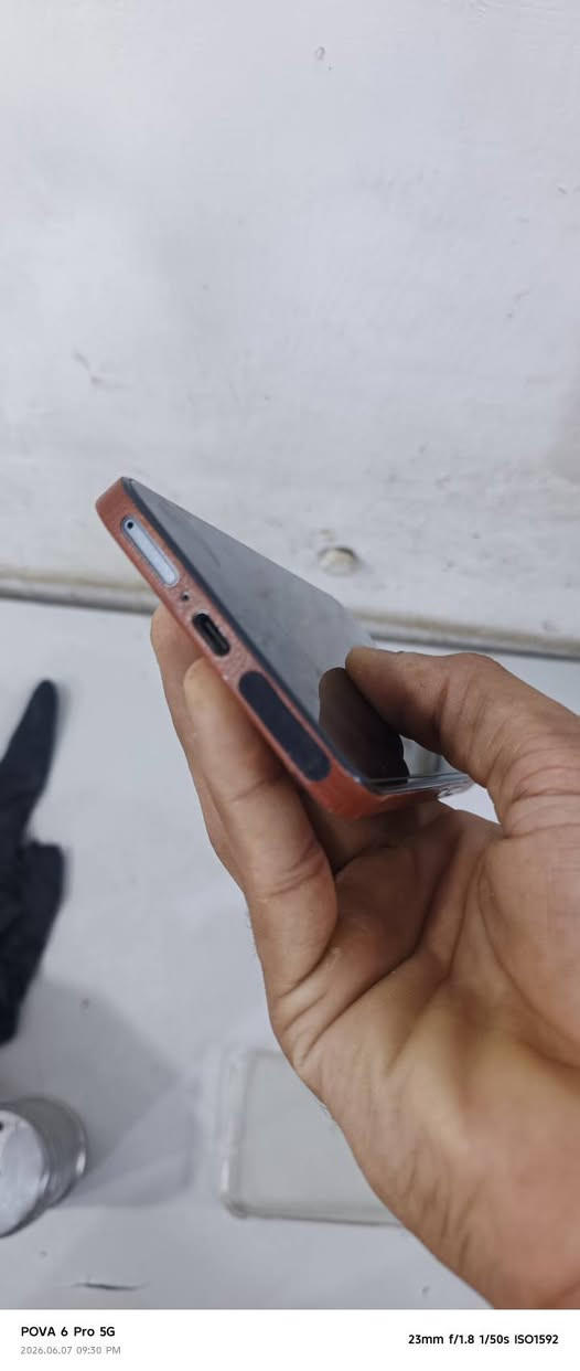 📱 للبيع HONOR 400
جهاز HONOR 400 بحالة ممتازة جداً، استخدام قليل جداً ونظيف، بدون مشاكل أو أعطال.
✅ الذاكرة: 512GB ✅ كامل أغراضه الأصلية موجودة ✅ استخدام شخصي وخفيف ✅ الجهاز بحالة ممتازة وجاهز للفحص
للجادين فقط، المراسلة على الخاص لمعرفة السعر والتفاصيل. 🌹


**إذا كنت صاحب هذا الإعلان وتريد حذفه لأي سبب، رجاءا أرسل رسالة إلى الدعم الفني**